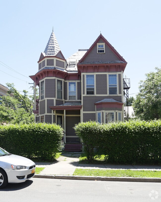 304 Ontario St, Albany, NY 12208 Apartments in Albany, NY