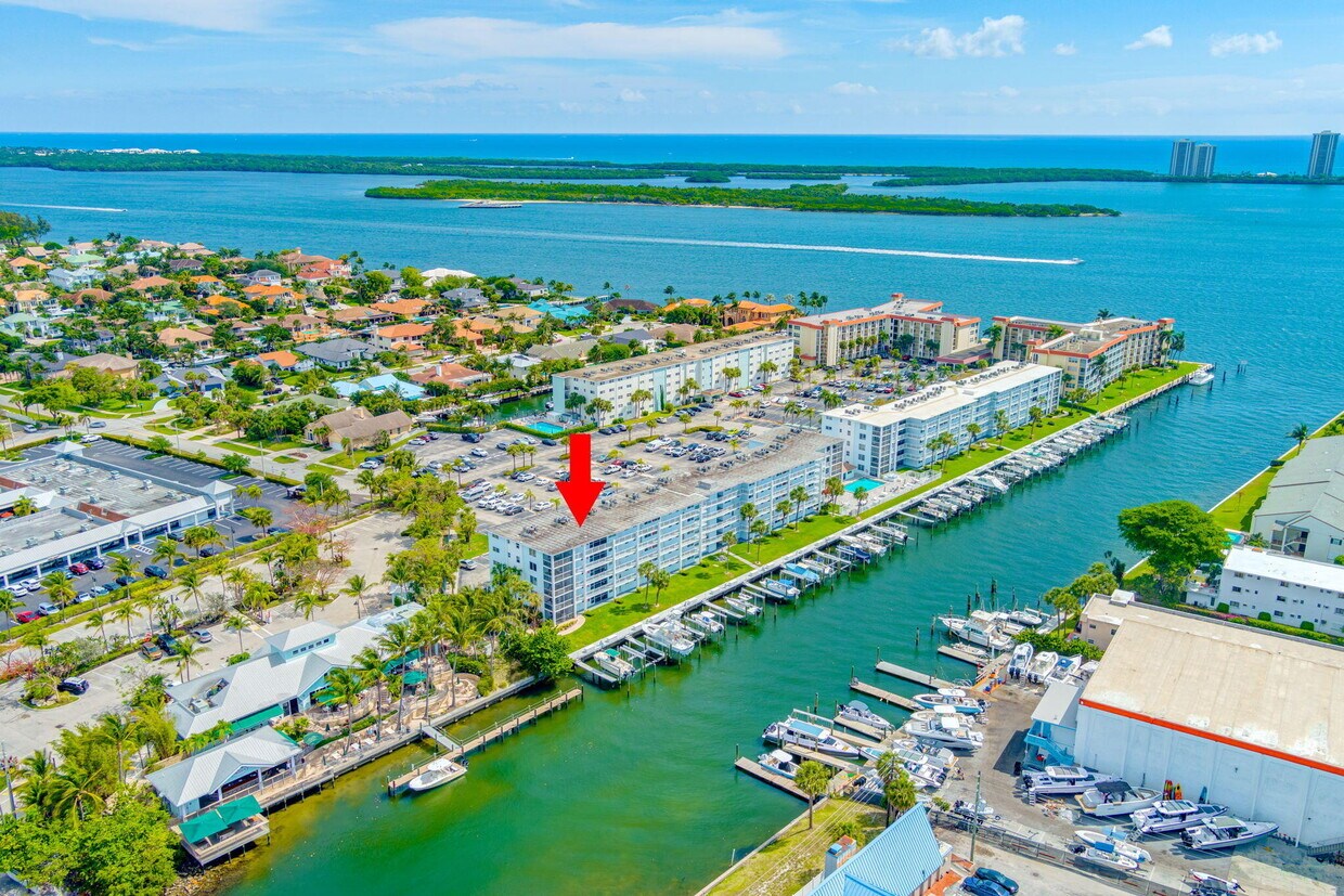 108 Paradise Harbour Blvd Unit 512, North Palm Beach, FL 33408 Condo