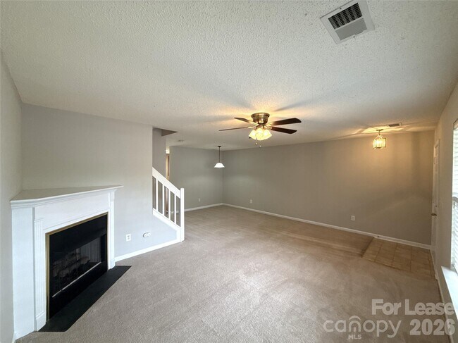 Foto del edificio - 12053 Bragg St