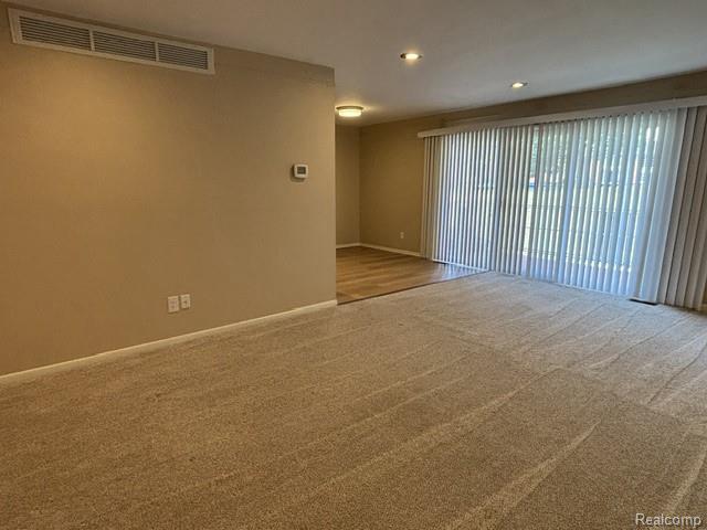 Foto del edificio - 433 Fox Hills Dr S