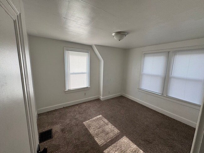 Building Photo - 663 Eastmoor Blvd
