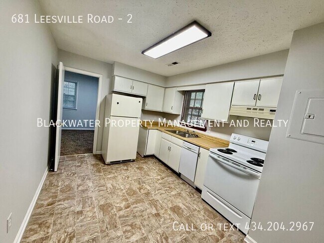Foto del edificio - 681 Leesville Rd