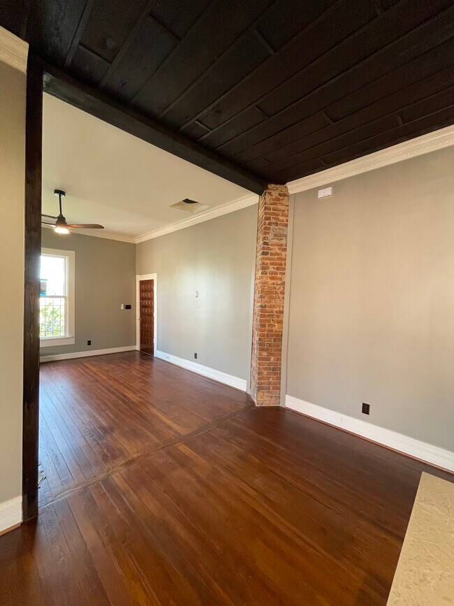 Foto del edificio - 2109 Holmes St