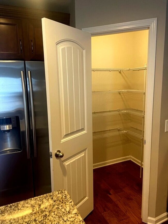 Building Photo - Mount Juliet 2 Bedroom 2.5 Bath Townhome N...