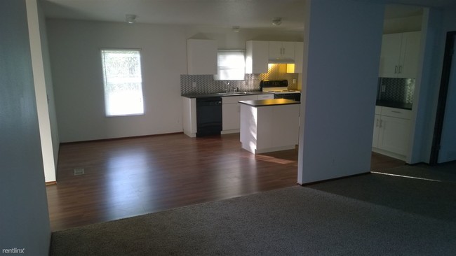 Building Photo - 3 br, 2 bath Mobile Home - 286 Family Dr