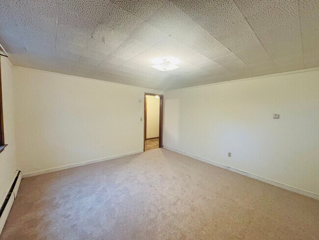 Building Photo - 121 Hearthstone Dr