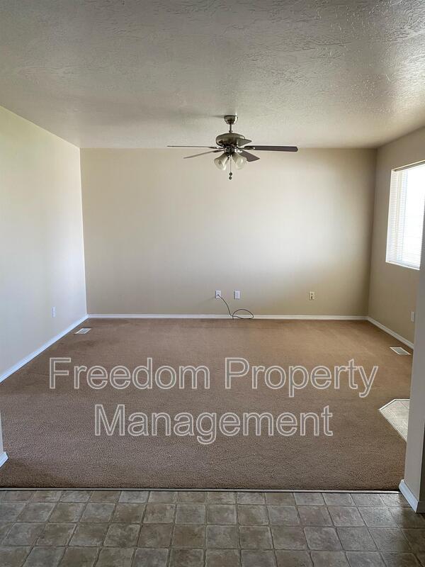 Foto del edificio - 1151 NE Trailridge Ct