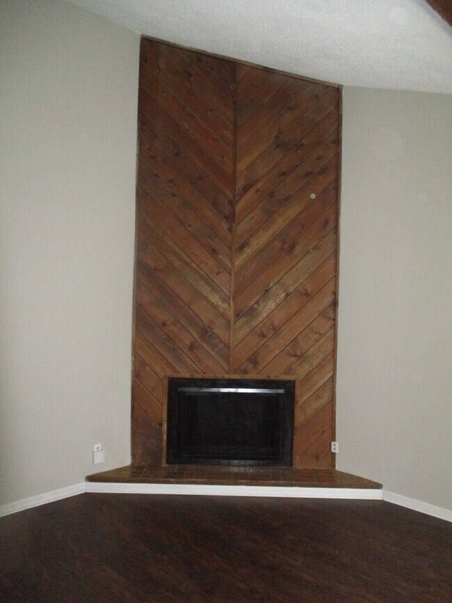 Foto del edificio - 10008 Lemoncrest Ln