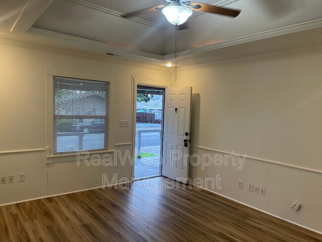 Foto del edificio - 300 Edwards St