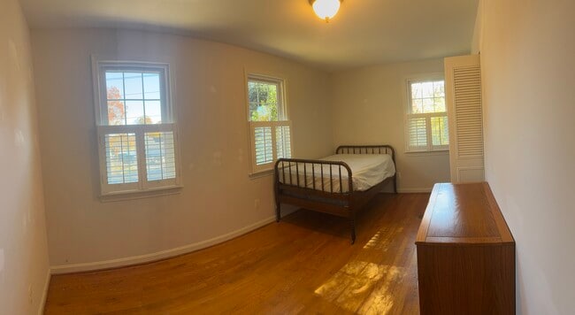 Foto del edificio - 5120 Sideburn Rd