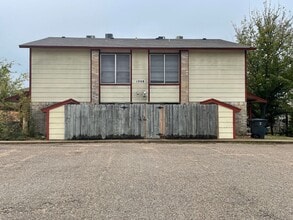 Building Photo - 1208 Covey Ln
