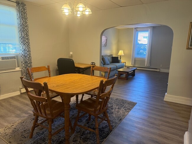 Foto del edificio - 115 N Water St