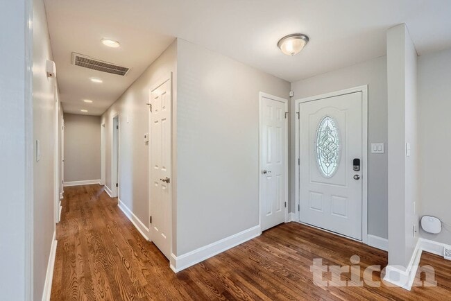 Building Photo - 7133 Starvalley Dr