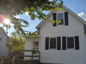 Building Photo - 809 N Drew St