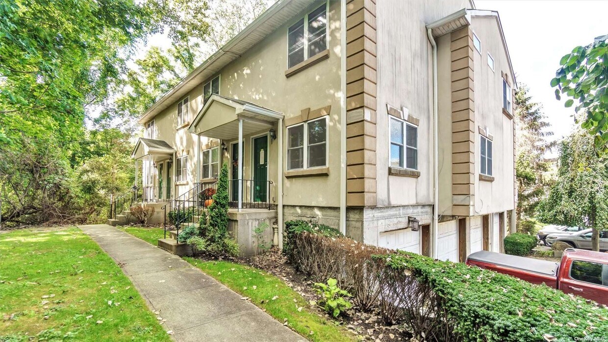 Foto principal - 101 Vanderbilt Ln