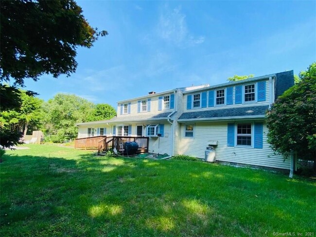 Building Photo - 340 Merwins Ln