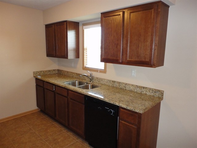 Building Photo - 14127 Surf Court