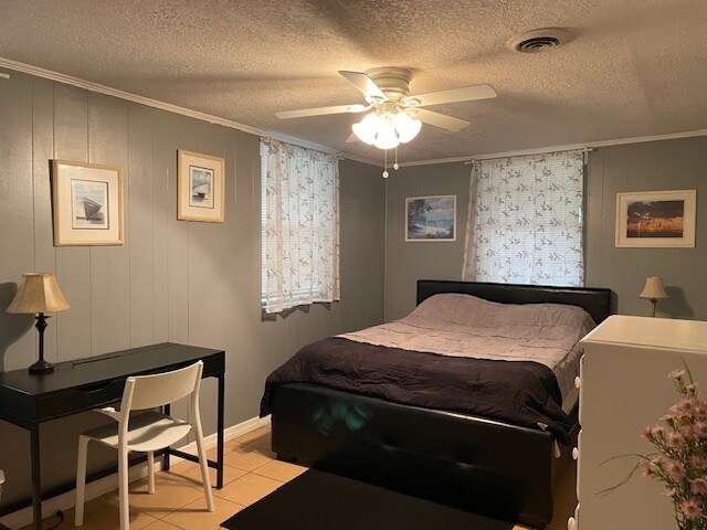 Back bedroom #4 - 5465 Commerce St