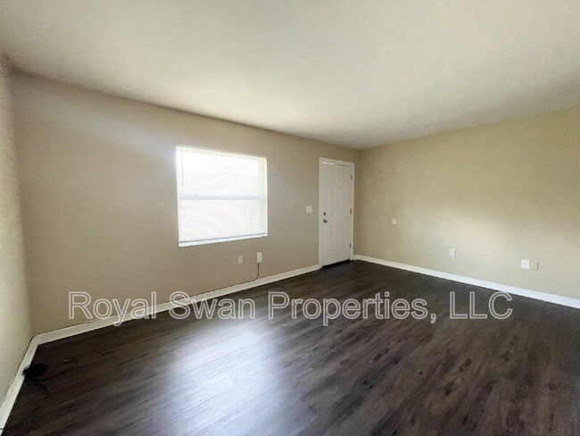 Building Photo - 511 Choctaw Ave