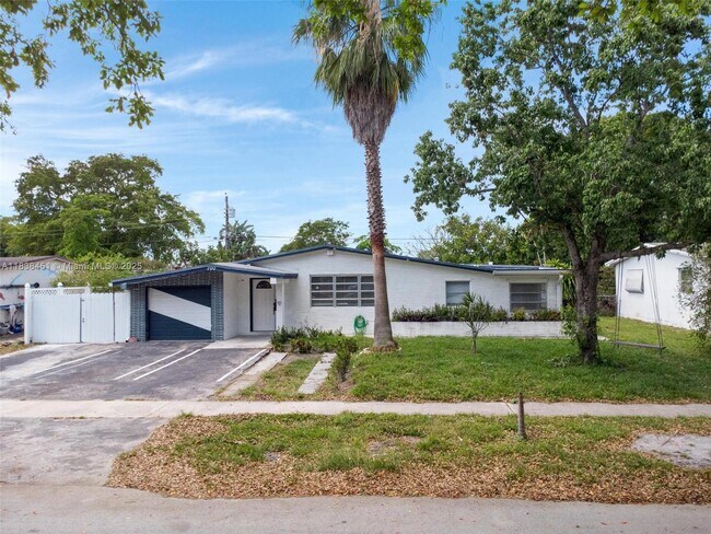 Building Photo - 700 SW 67th Ave