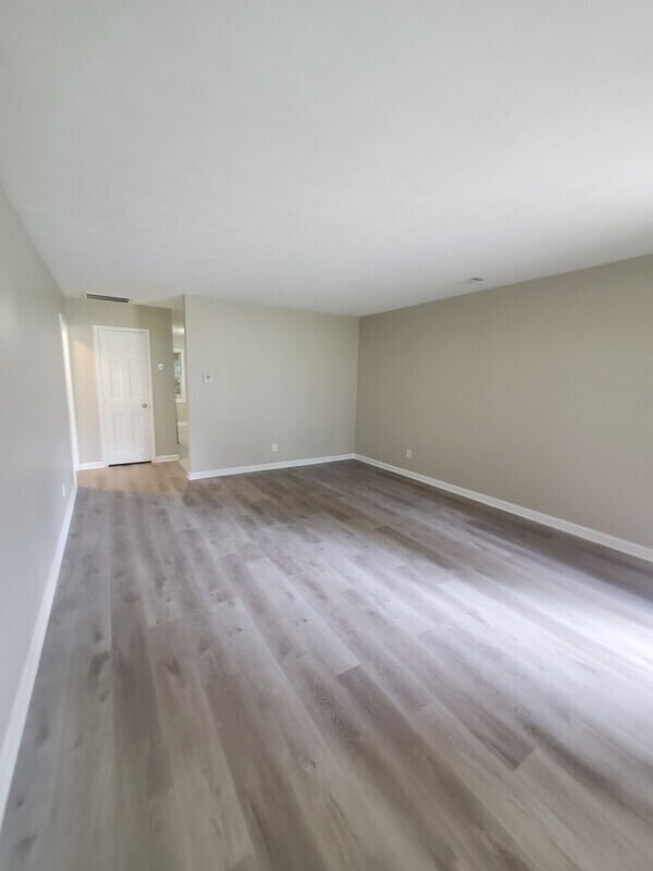 Building Photo - 245 Kimberly Way SW