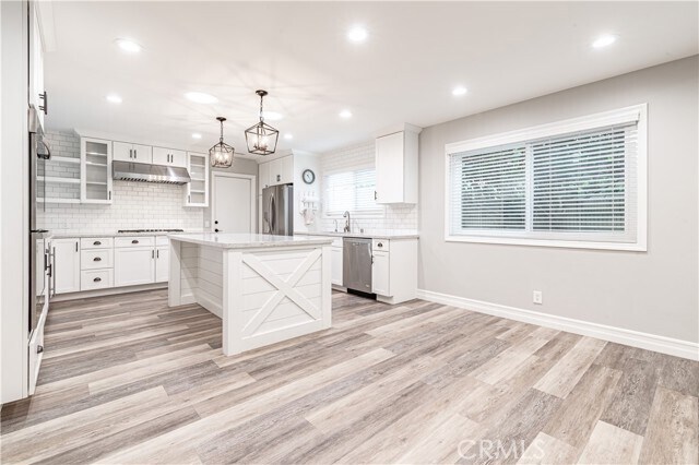 Foto del edificio - 4580 Hazelnut Ave