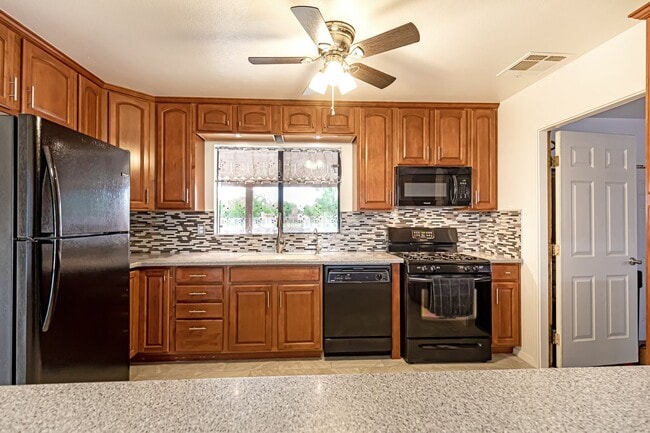 Foto del edificio - Beautiful Updated Home!