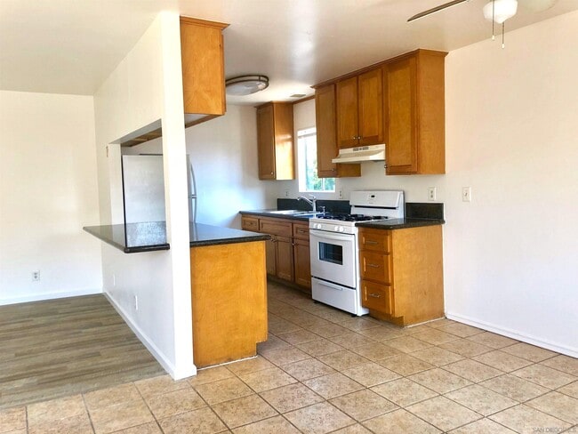 Building Photo - 1336 W San Ysidro Blvd