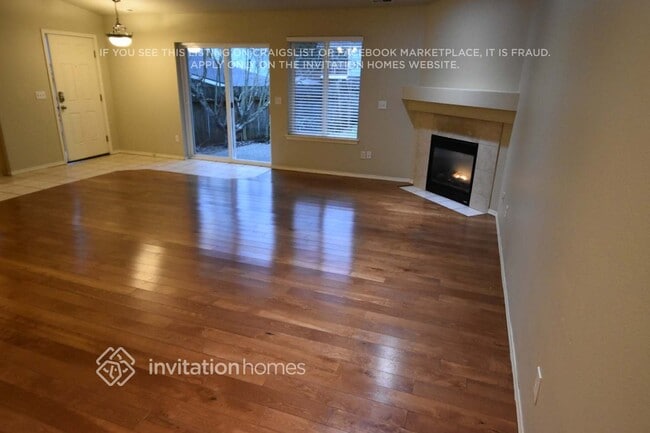 Building Photo - 13421 Des Moines Memorial Dr S