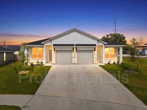 Building Photo - 8901 Prickly Ash Dr