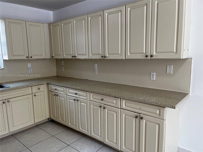 Foto del edificio - 181 NW 47th Ave