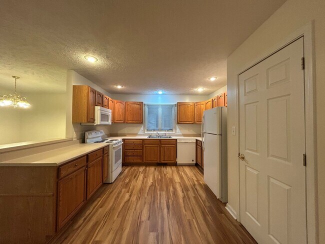 Foto del edificio - 2 Bedroom 2 Bath with Loft Available Now!