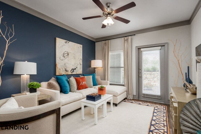 Foto del edificio - 4689 Mustang Pkwy