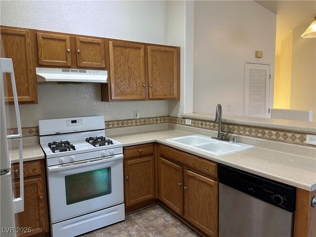 Foto del edificio - 2596 Land Rush Dr