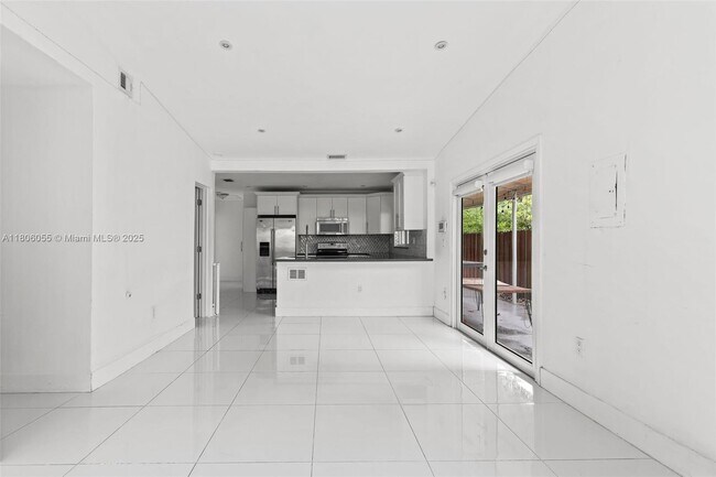 Foto del edificio - 6432 SW 33rd St