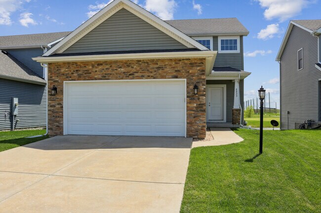 Building Photo - 4533 Nicklaus Dr