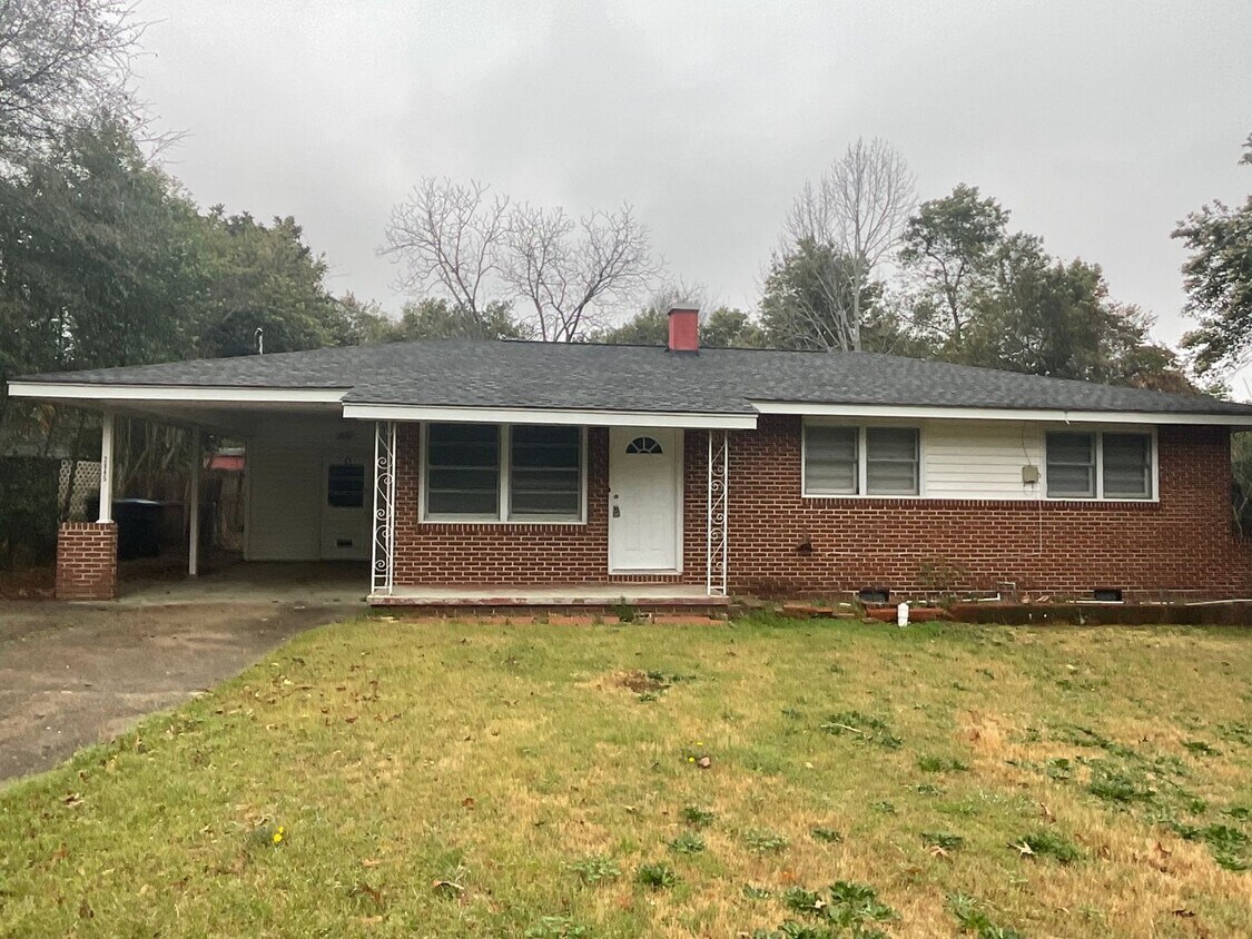 Building Photo - 2845 Wells Dr