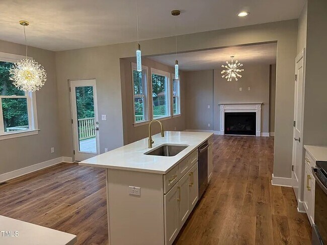 Building Photo - 509 Olive Branch Rd