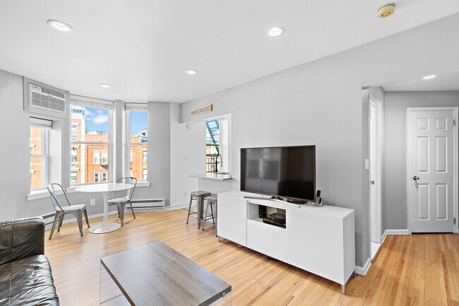 Foto del edificio - 1315 Washington St