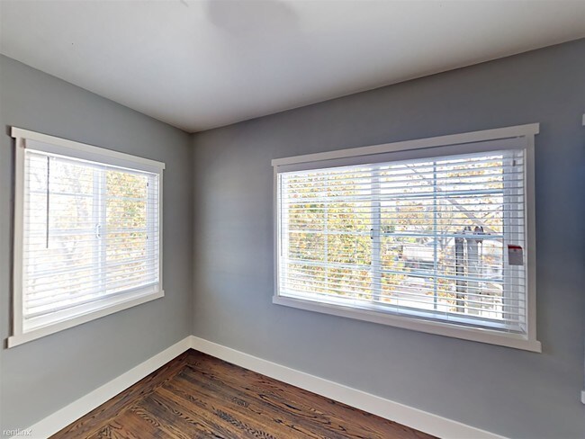 Foto del edificio - 1441 University Ave