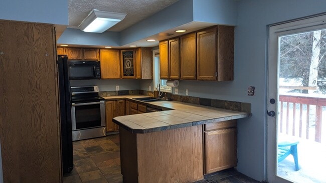 Building Photo - 1235 Airline Dr