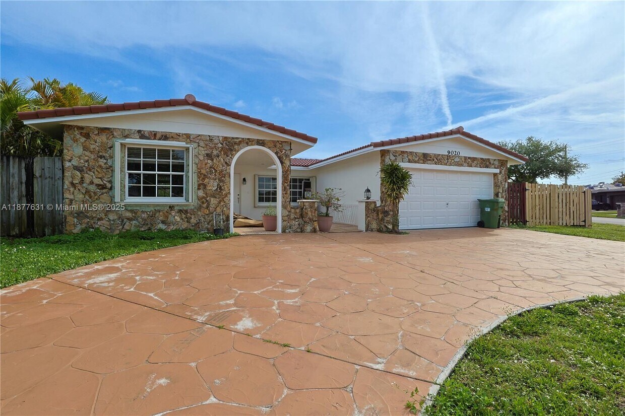 Primary Photo - 9020 NW 21st Ct