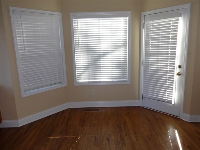 Building Photo - 103 Oakwind Parkway