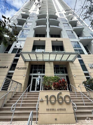 Building Photo - 1060 Brickell Ave