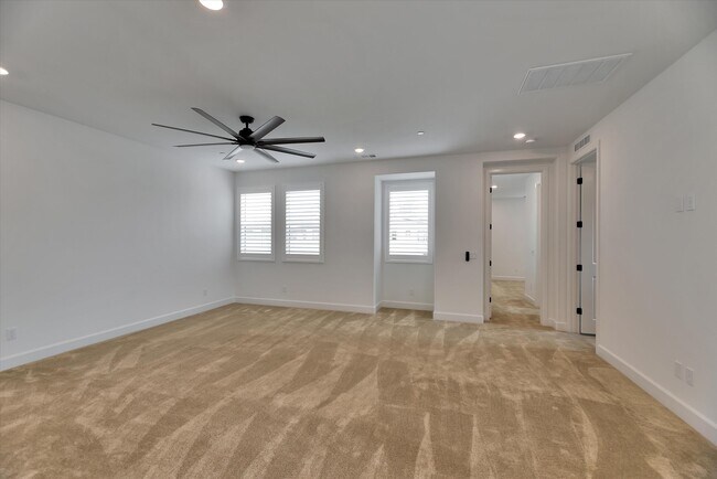 Foto del edificio - 8125 Denali Dr