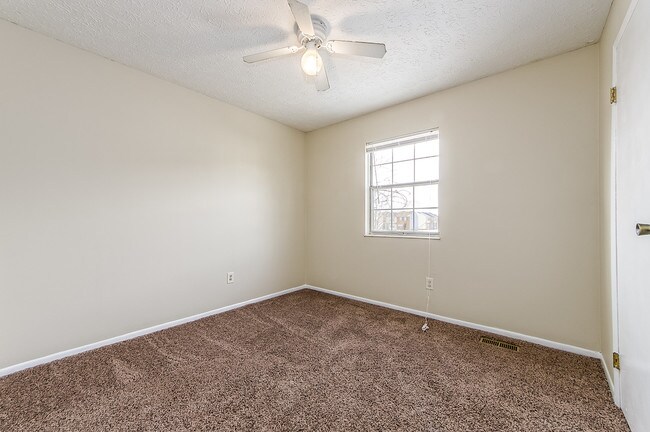 Building Photo - 2560 Sandbury Blvd