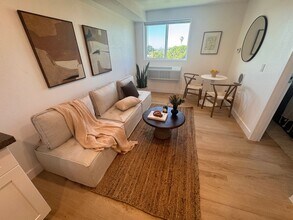 Building Photo - 4973 W 21st St