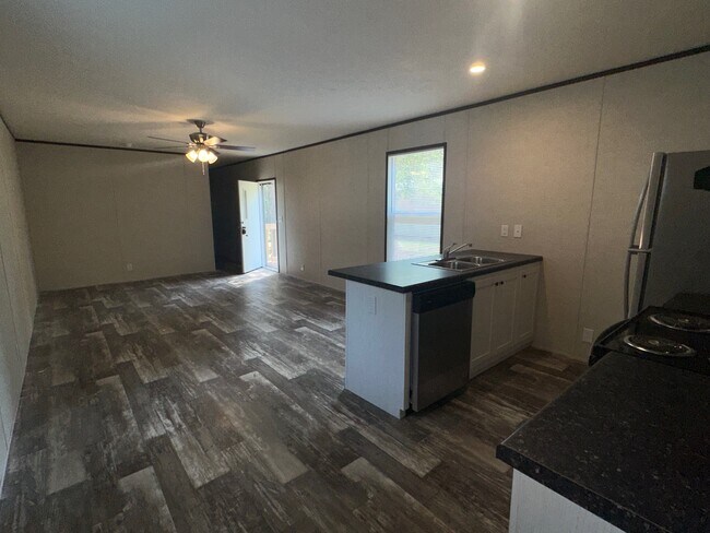 Foto del edificio - 2773 Laurel Cir