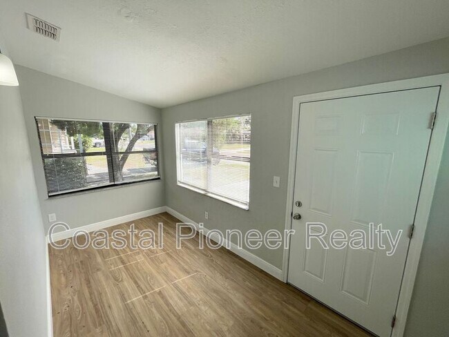 Foto del edificio - 3861 11th Ave S