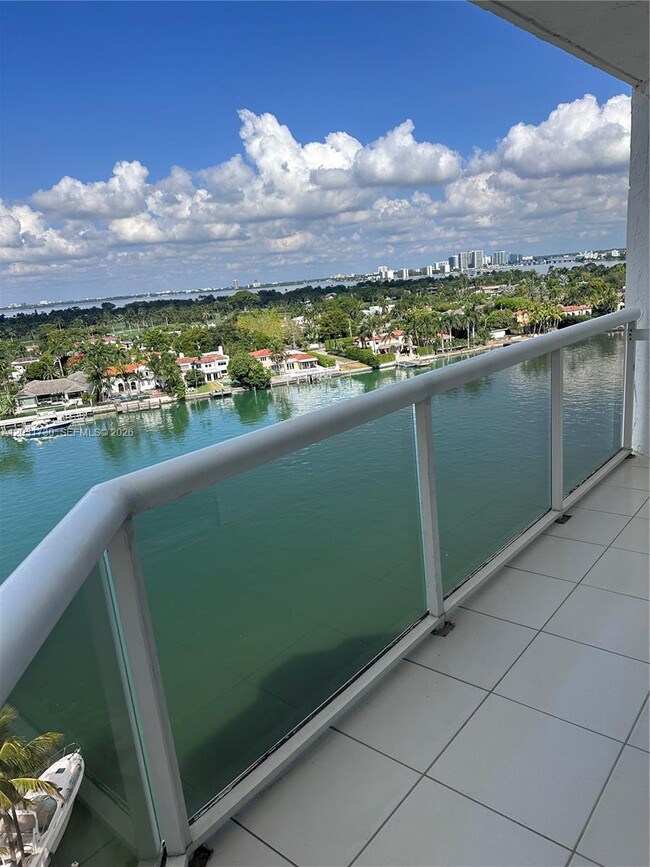 Building Photo - 5880 Collins Ave